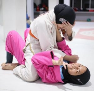 Sosok Ayu Zwa, Gadis Belia Cantik, Imut tapi Peraih Perak Jujitsu di Thailand