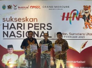 4 Wartawan Kepri Terima Press Card Number One