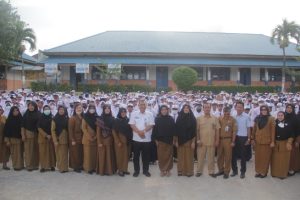 Kadis DLH Batam Berikan Sosialisasi Adiwiyata di SMPN 12 Batam Kota