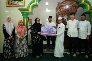 Safari Ramadan di Masjid Al-Muhajirin, Batumerah, Marlin Terus Berbagi 