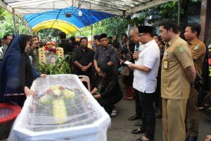  Ketua DPRD Kota Batam Nuryanto Sampaikan Duka Cita Atas Meninggal Dunianya Suami Rubina Situmorang