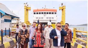Usai Tinjau Pelabuhan ASDP Tanjunguban, Anggota DPR RI Cen Sui Lan Akan Perjuangkan Revitalisasi Pelabuhan