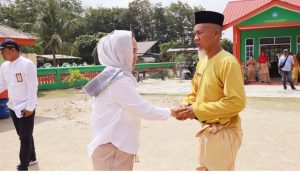 Anggota DPR RI Cen Sui Lan Anggarkan Rp 3 M untuk Revitalisasi SDN 006 Desa Sawang Karimun dan Rp 350 Juta Pembangunan Sanitasi Desa