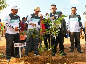 Gubernur Ansar Ikut Tanam Pohon Dalam Rangka Bulan Bakti Pramuka Tahun 2023 dan Hari Pramuka ke-62