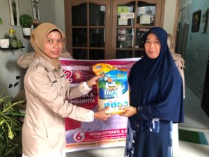 Renni Aprianti Bacaleg Gerindra Gelar Bakti Sosial di Batuampar