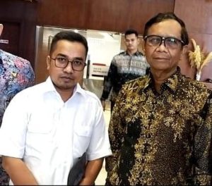  Barisan Nasional Santri Pecinta Mahfud Siap Menangkan Ganjar -Mahfud