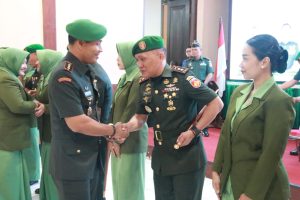 Danrem 073/Makutarama Pimpin Upacara Sertijab Dua Dandim Jajaran