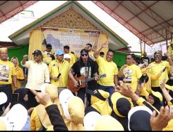 Kampanye di Kundur, Aunur Rafiq Ajak Antarkan Rizki Faisal ke Senayan