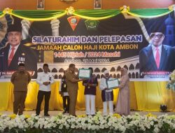 Pemkot Ambon berikan uang saku kepada 322 calon haji