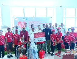 Ministry offers social aid to elderly in Papua’s Biak Numfor