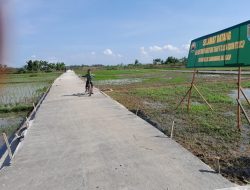 Aris Bahagia Menyusuri Jalan Baru Hasil Program TMMD Sengkuyung Tahap II Kodim Cilacap