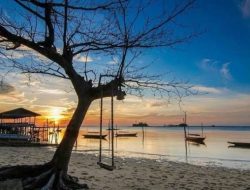 Menikmati Keindahan Alam Kepri, Ini Lima Pantai Terindah yang Wajib Dikunjungi