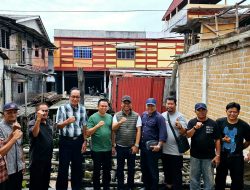 Ketua KKSS Kepri Terenyuh Lihat Pedagang Shalat di Atas Kardus Bekas
