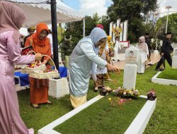 Pj Gubernur Kepri, Hj Marlin Agustina Rudi Ziarah ke Makam Sejumlah Tokoh Pejuang Kepri