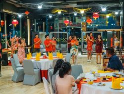 Yello Hotel Harbour Bay Tawarkan Paket Makan Malam Tradisi Yu Sheng di Tahun Baru Imlek