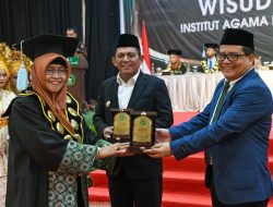 Hadiri Wisuda IAI-MU Tanjungpinang, Gubernur Ansar Serukan Pentingnya Pendidikan Unggul
