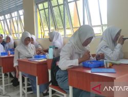 Program Makan Bergizi Gratis Mulai Diluncurkan di Tanjungpinang, Ribuan Siswa SMAN 4 Nikmati Manfaatnya