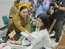 Wamenditisaintek Ajak Mahasiswa dan Akademisi Cek Kesehatan Gratis