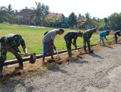 Bukti Nyata Budaya Gotong Royong Anggota Satgas dan Warga Desa Kaliwungu Jelang Pembukaan TMMD Reguler ke-124