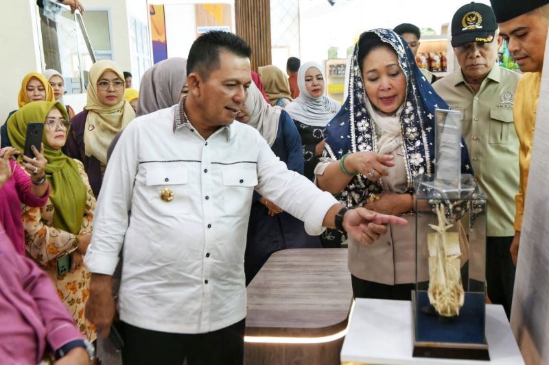 Titiek Soeharto di Kepri