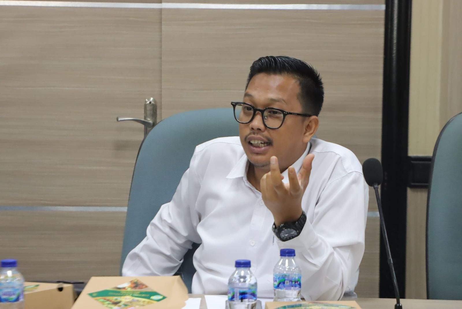 Pulau Galang direncanakan menjadi pusat pengobatan korban perang Gaza. Dukungan DPRD Batam menegaskan komitmen Indonesia pada misi kemanusiaan dunia, mengulang sejarah heroiknya sebagai simbol solidaritas lintas bangsa.