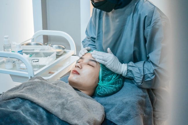 Nikmati Perawatan Kecantikan Gratis dari YELLO Hotel Harbour Bay Batam