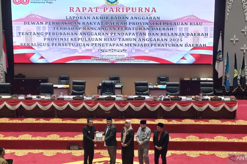 APBD Perubahan 2025 Pemprov Kepri sebesar Rp3,933 triliun disahkan. Anggaran difokuskan pada pendidikan, infrastruktur, serta pelayanan dasar demi kesejahteraan masyarakat Kepulauan Riau.