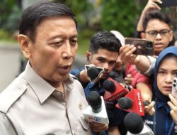 Prabowo kumpulkan ketum partai dan kabinet di Istana Jakarta