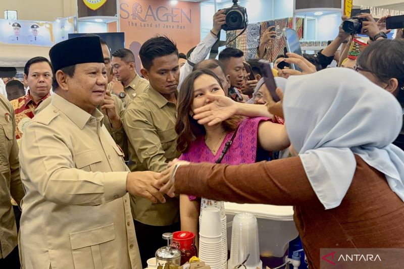 Prabowo puji Bupati Lahat hemat sampai Rp462 miliar karena efisiensi -  BatamClick.com