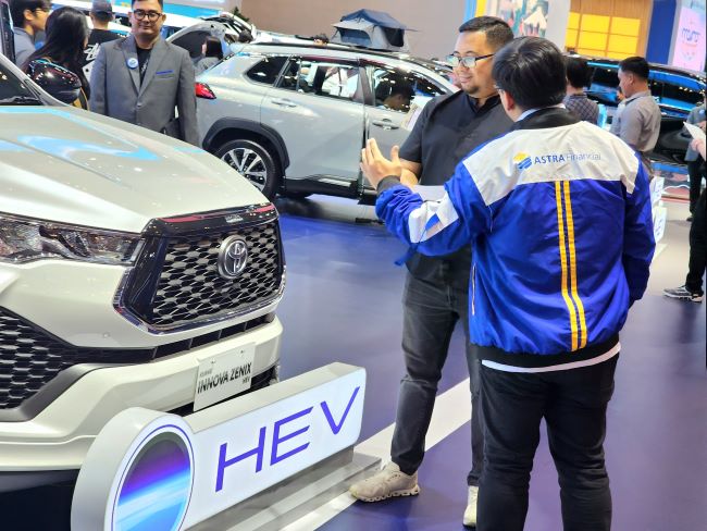 Mobil hybrid jadi solusi transisi ramah lingkungan paling realistis di Indonesia. Di GIIAS 2025, Astra Financial dan Auto2000 hadirkan edukasi dan pembiayaan spesial demi wujudkan mobilitas hemat dan berkelanjutan.