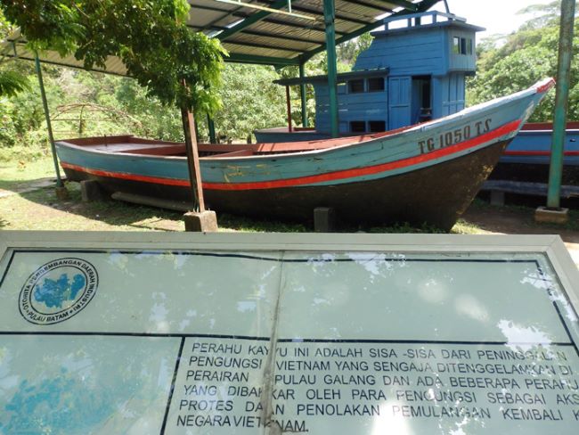 Salah satu kapal yang digunakan oleh warga Vietnam untuk mengarungi samudera, menccari negara tujuan untuk mendapatkan perlindungan dari perang yang berkecamuk di negaranya, kapal tersebut kini menjadi benda bersejarah yang ditetapkan oleh Walikota Batam.