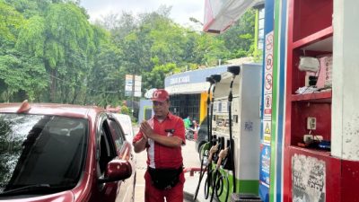 Inspirasi dari Balik Dispenser: Sunaryo, Operator SPBU Pertamina yang Abdi 30 Tahun Demi Sukseskan Anak