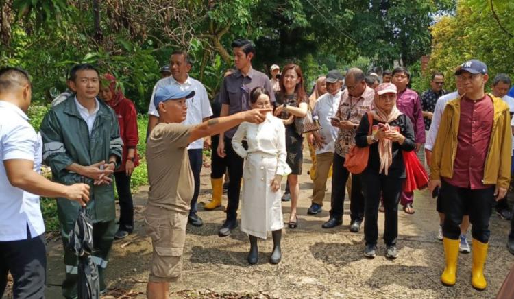 Li Claudia Chandara tinjau lokasi banjir beberapa waktu lalu