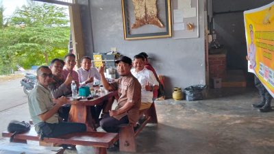 Di Balik Jumat Curhat: Polsek Bengkong Ajak Pengusaha Berbagi Sembako untuk Warga