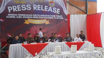 Sinergi Kuat TNI AL-Bea Cukai Kepri, Gagalkan Penyelundupan 25,9 Ton Pasir Timah di Perairan Pulau Pengibu