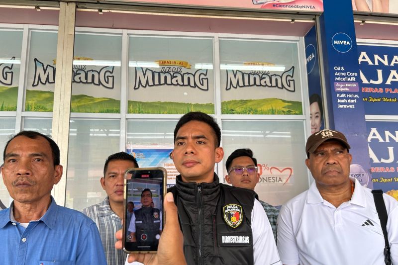 Direktur Reskrimsus Polda Kepri, Kombes Pol. Silvester Simamora