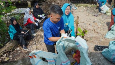 Oakwood Hotel & Apartments Grand Batam Peduli Lingkungan dengan Aksi Bersih Laut Batam