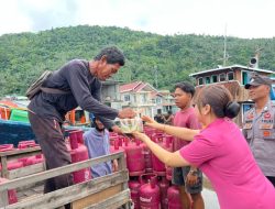 Polres Anambas Tebar Kebaikan Lewat Jumat Berkah
