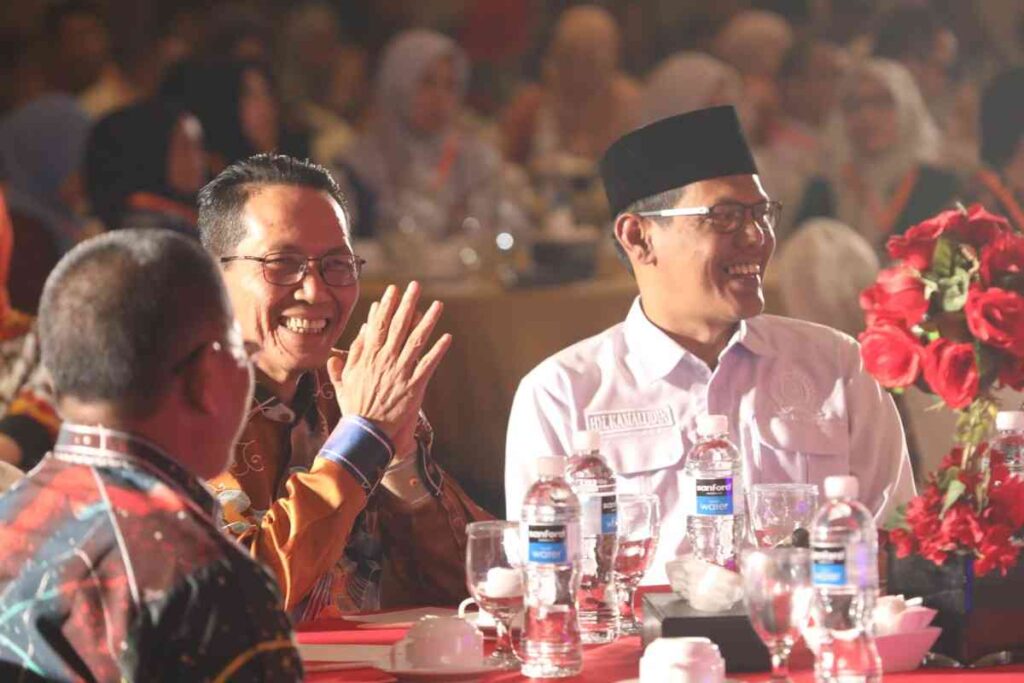 Ketua DPRD Kota Batam, H. Muhammad Kamaluddin, menghadiri undangan pembukaan Rapat Koordinasi Optimalisasi Pendapatan Daerah se-Wilayah Sumatera, Jawa, dan Kalimantan yang digelar di Harmoni One Hotel Ballroom, Batam