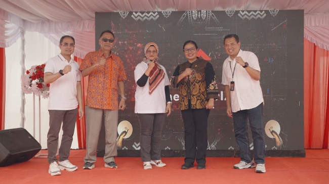 Data Center Papua melalui neuCentrIX Jayapura resmi beroperasi. Telkom memperkuat kedaulatan digital, menghadirkan infrastruktur edge data center pertama di Papua untuk pemerataan ekonomi digital.