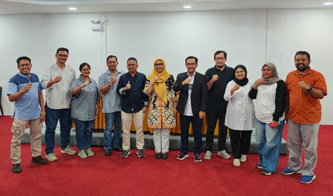 Forum Jurnalis Pariwisata resmi dikukuhkan di Batam. Organisasi ini hadir untuk memperkuat pemberitaan pariwisata Kepri melalui sinergi komunitas, pelatihan jurnalis, dan penguatan ekosistem wisata.