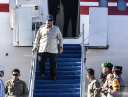 Prabowo cek pengungsi di Tapanuli Tengah, soroti jalur putus dan BBM