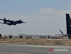 TNI AU Kerahkan Dua Hercules Antar Logistik ke Sumatera