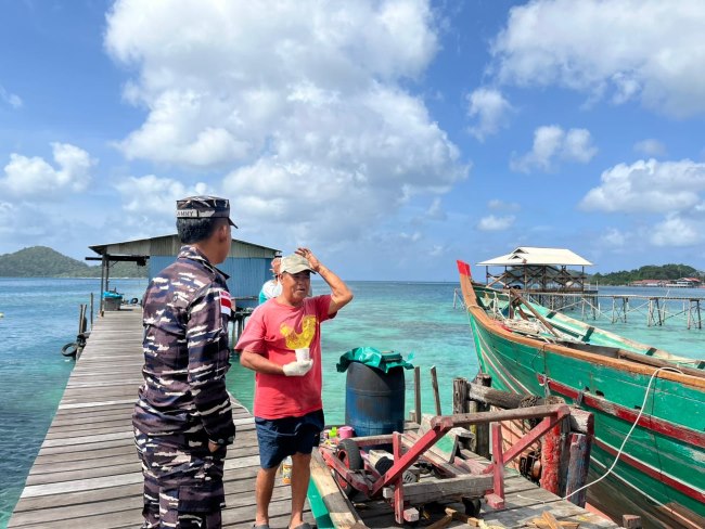 Posal Jemaja mengimbau nelayan Anambas agar waspada cuaca buruk, tidak memaksakan diri melaut, dan mengutamakan keselamatan di tengah gelombang tinggi.