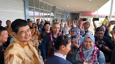 Wamenpar sambut kedatangan wisman pertama tahun 2026 di Batam