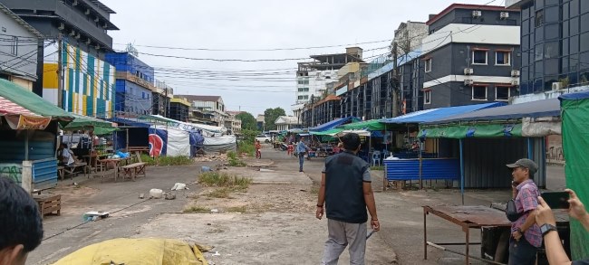 Jodoh Boulevard ditata menyeluruh. BP Batam mendorong pemilik gedung mangkrak dan ruko melakukan peremajaan untuk meningkatkan nilai kawasan.