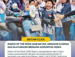 Amsakar Keliling Batam dengan Vespa