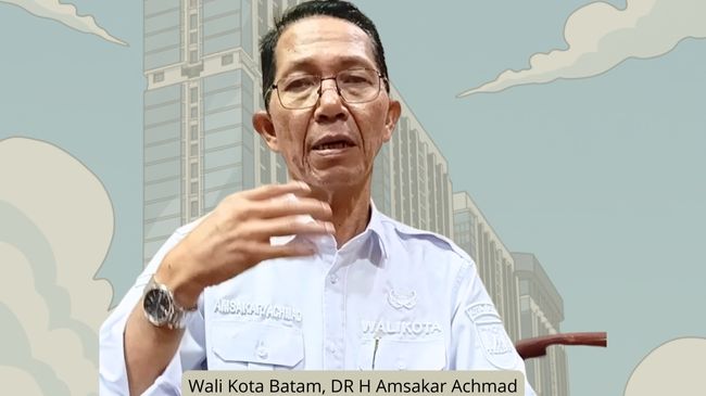 Wali Kota Batam Amsakar Achmad mengungkap penyebab harga sembako naik di Batam, mulai dari faktor musiman, bencana daerah pemasok, hingga cuaca ekstrem.
