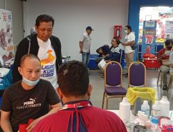 Kabid Humas Polda Kepri Buka Donor Darah KJK di Batam