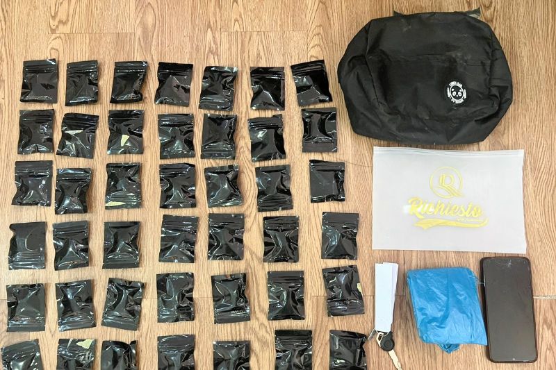 Polda Kepri menangkap pengedar vape etomidate di Batam dan menyita 43 keping liquid narkotika golongan II. Ditresnarkoba prioritaskan penindakan sepanjang 2026.